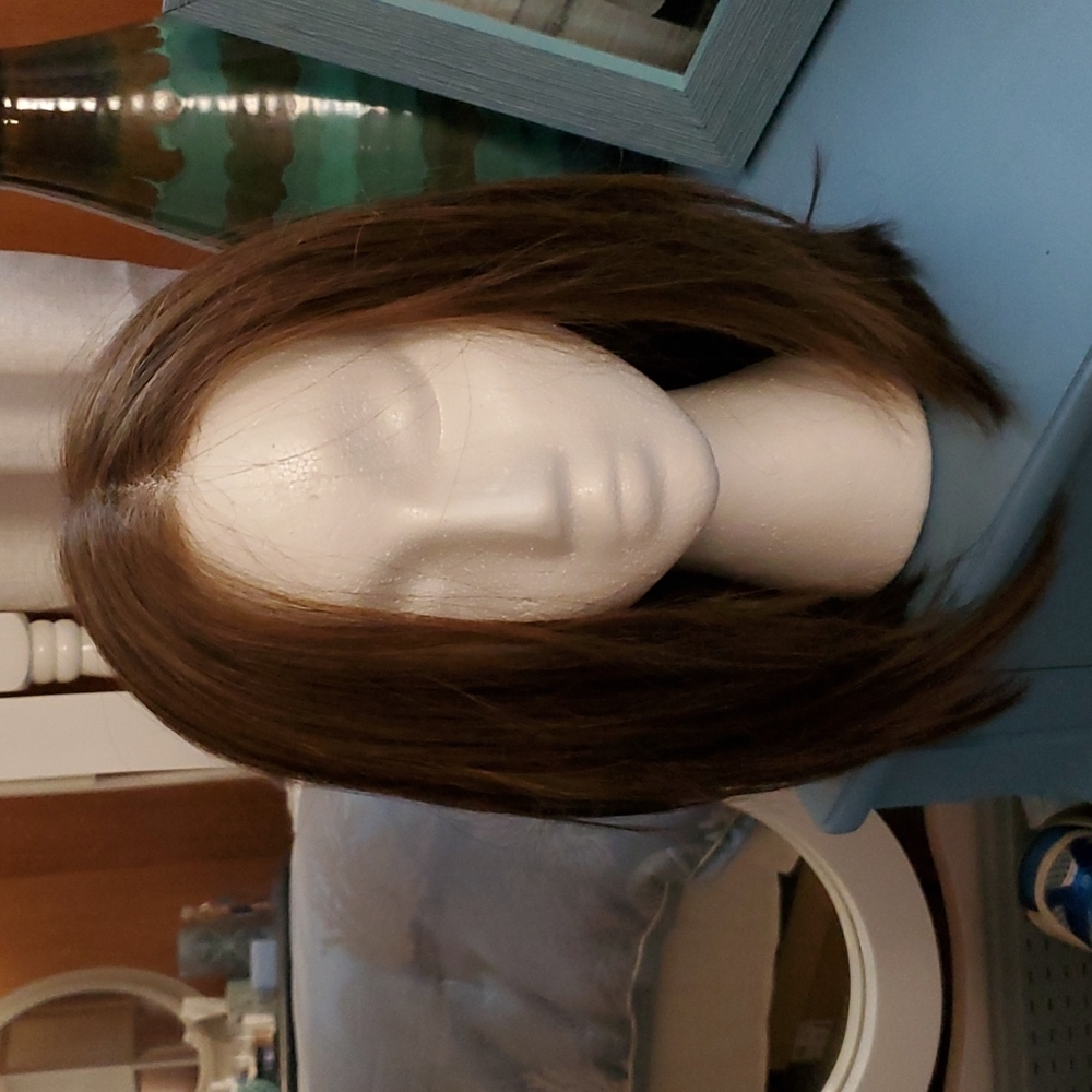 Beautiful Raquel Welch Wig